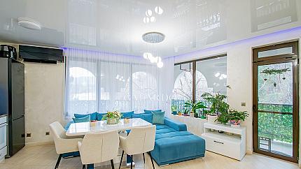 Stylishly furnished two-bedroom apartment in Simeonovo district
