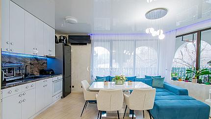 Stylishly furnished two-bedroom apartment in Simeonovo district