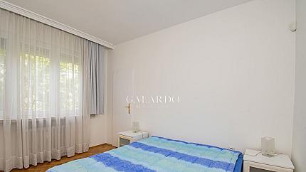 Просторен апартамент на метри от бул. Витоша