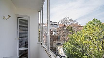 Просторен апартамент на метри от бул. Витоша