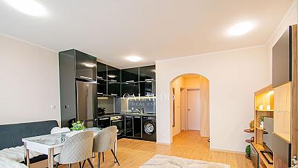 Стилно обзаведен двустаен апартамент в кв. Симеоново