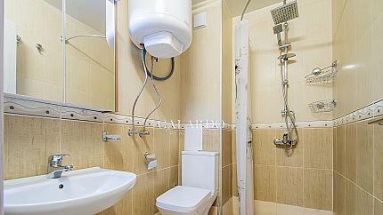 Стилно обзаведен двустаен апартамент в кв. Симеоново