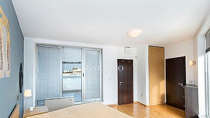 Wonderful two bedroom apartment for rent next to Doctor's Garden