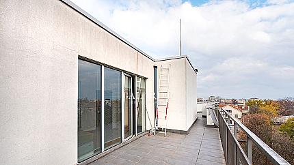 Wonderful two bedroom apartment for rent next to Doctor's Garden