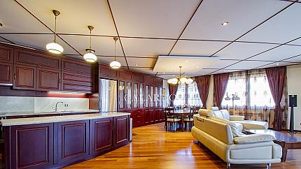 Spacious three bedroom apartment in Lozenets district