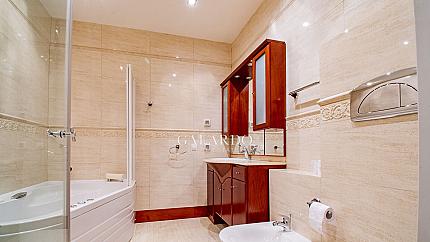 Spacious three bedroom apartment in Lozenets district