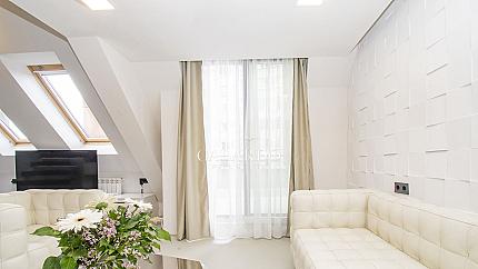 Стилен и луксозен дизайнерски двустаен мезонет под наем