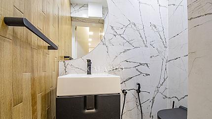 Стилен и луксозен дизайнерски двустаен мезонет под наем