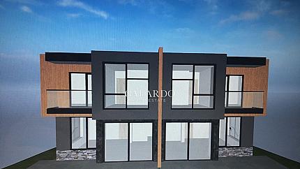 Самостоятелна къща с градина и пет спални в малък затворен комплекс до Царско село, кв.Драгалевци