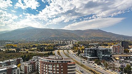 Офис в бизнес сграда Клас-А