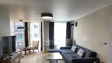 Тристаен апартамент в близост до НДК