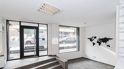 Офис/магазин до Мол Парадайз