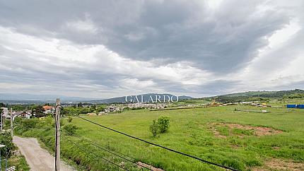 Самостоятелна модерна къща в близост до парк "Камбаните"