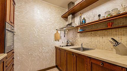 Луксозен тристаен апартамент в нова сграда до НДК