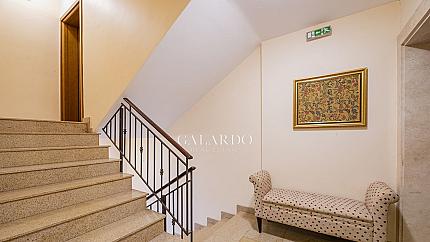 Луксозен тристаен апартамент в нова сграда до НДК