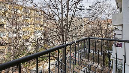 Луксозен тристаен апартамент в нова сграда до НДК