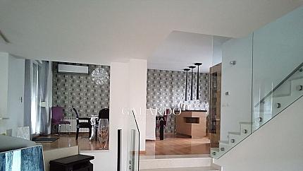 Луксозна къща под наем в затворен комплекс в Малинова долина