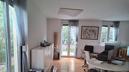 Луксозна къща под наем в затворен комплекс в Малинова долина