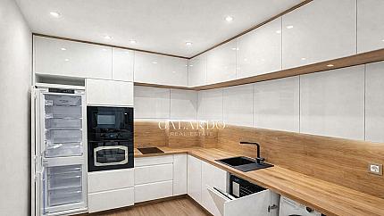 Луксозен двустаен  апартамент в центъра за първи наематели