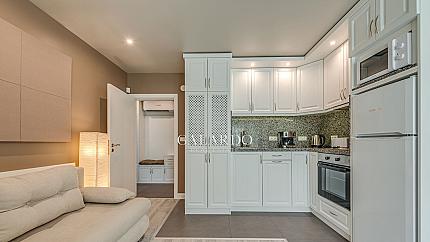 Стилен и уютен двустаен апартамент под наем в центъра на София