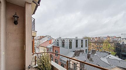 Тристаен  апартамент под наем в топ център