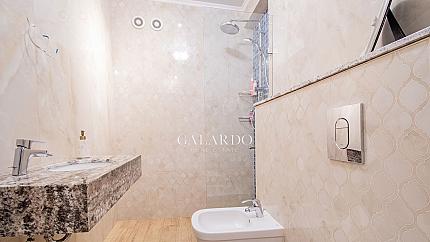 Елегантен тристаен  апартамент в емблематичния център на София