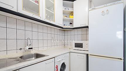 Тристаен апартамент с отлична локация в Бъкстон