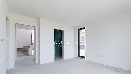 Елегантна нова къща в Бояна с прекрасна панорама