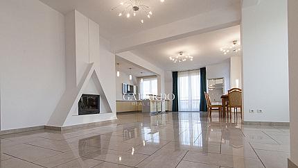 Просторен мезонет с панорамна гледка към Витоша