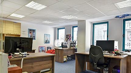 Офис в бизнес сграда до НДК