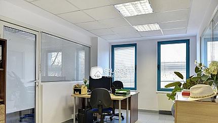 Офис в бизнес сграда до НДК