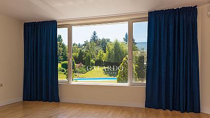 Луксозна къща с басейн в подножието на Витоша