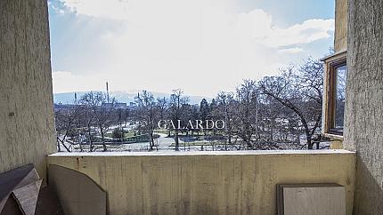 Реновиран многостаен апартамент на бул.Цар Освободител, кв.Докторски паметник