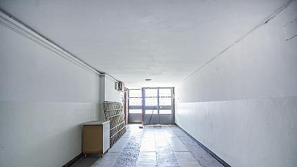 Реновиран многостаен апартамент на бул.Цар Освободител, кв.Докторски паметник