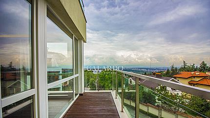 Чисто нов четиристаен апартамент  под наем в кв. Бояна