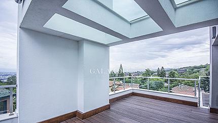 Чисто нов четиристаен апартамент  под наем в кв. Бояна