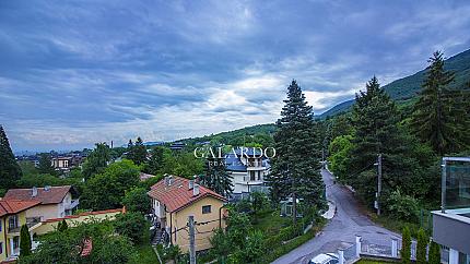 Чисто нов четиристаен апартамент  под наем в кв. Бояна