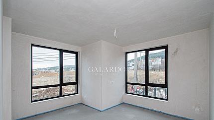 Detached modern house near the "Kambanite" Park