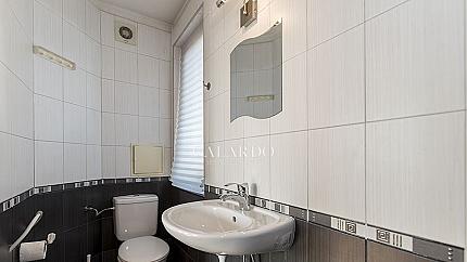 Панорамен четиристаен апартамент в Централната част на столицата