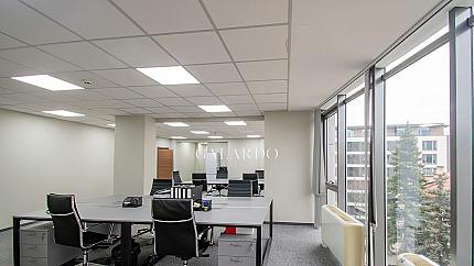 Office for rent  in Iztok