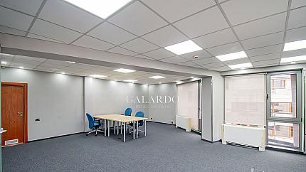 Office for rent  in Iztok