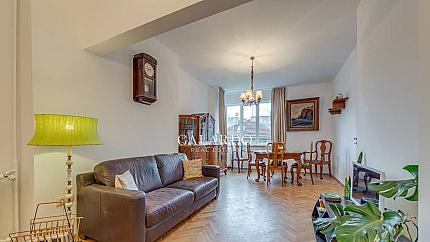 Елегантен тристаен апартамент под наем на ул. "Цар Шишман"