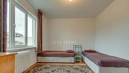 Елегантен тристаен апартамент под наем на ул. "Цар Шишман"