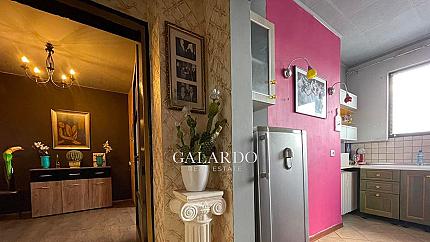 Елегантен апартамент с впечатляващи панорамни гледки в сърцето на столицата