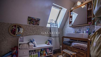 Уникален многостаен апартамент на две нива със спиращи дъха гледки към Южен парк, Витоша и София