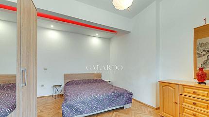 Елегантен тристаен апартамент под наем на ул. "Цар Шишман"