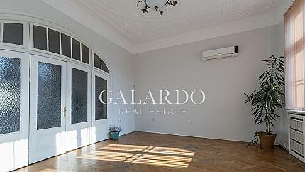 Уникална къща на топ център - паметник на културата