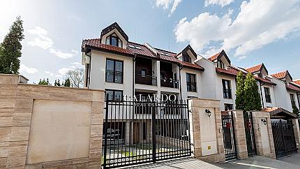 Stylishly finished house in a gated complex in Simeonovo