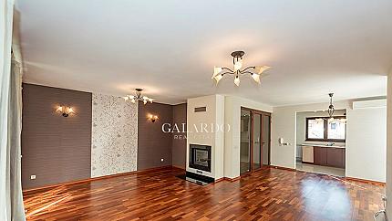 Stylishly finished house in a gated complex in Simeonovo