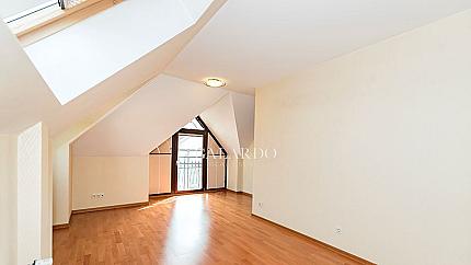 Stylishly finished house in a gated complex in Simeonovo